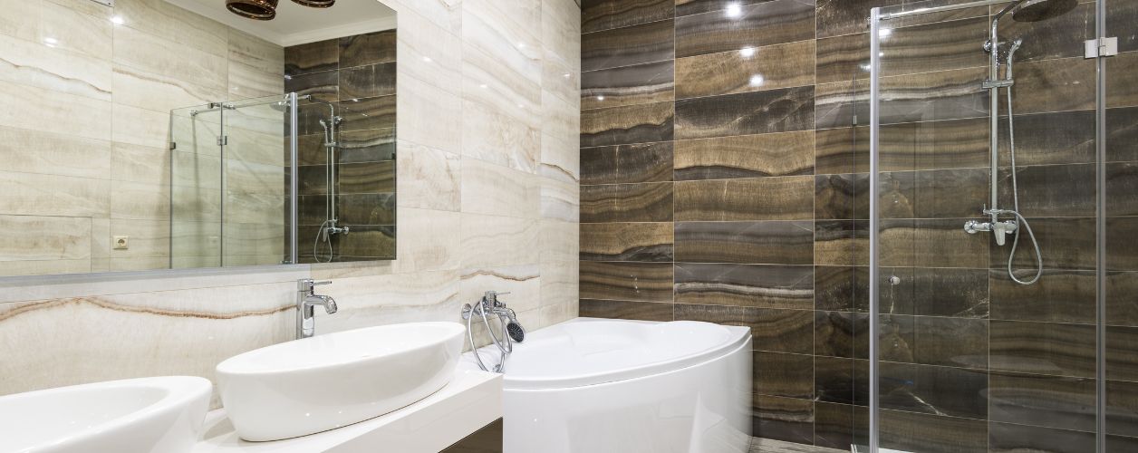 20+ Small Bathroom Design Ideas to Maximise Space & Style