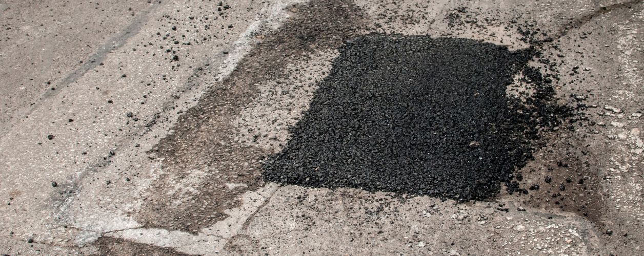 2025/08/asphalt-repair-companies-11756378034.jpg
