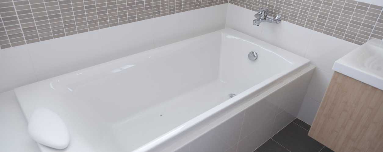2025/08/bathtub-installation-11756369565.jpg