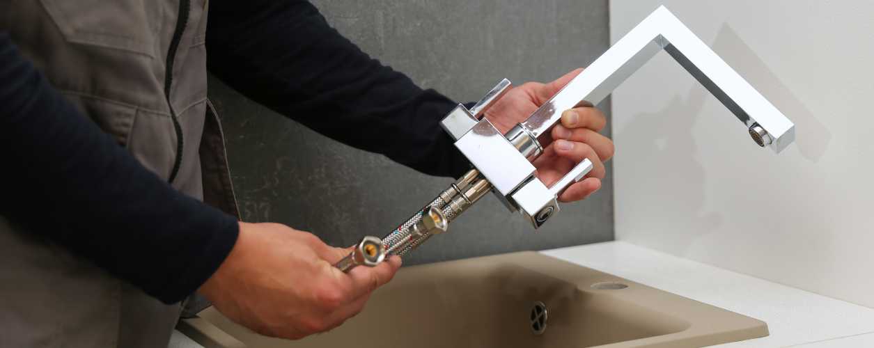 2025/08/faucet-installation-11756367788.jpg