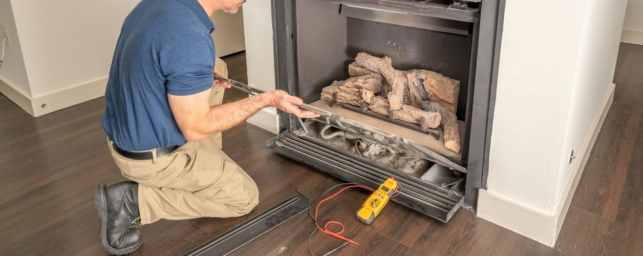 2025/08/gas-fireplace-installation-11756375648.jpg