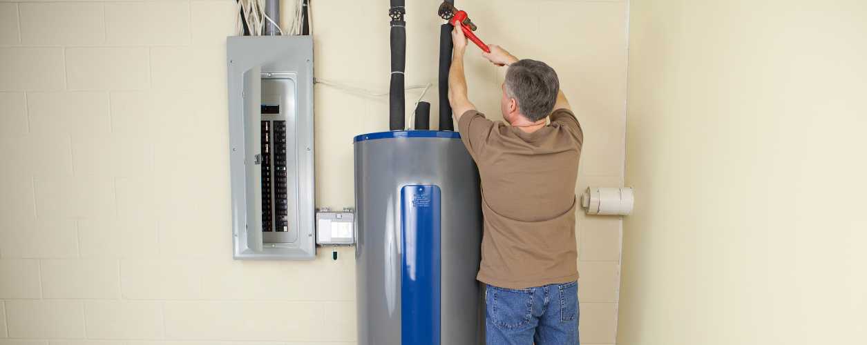 2025/08/gas-water-heater-repair-11756369319.jpg