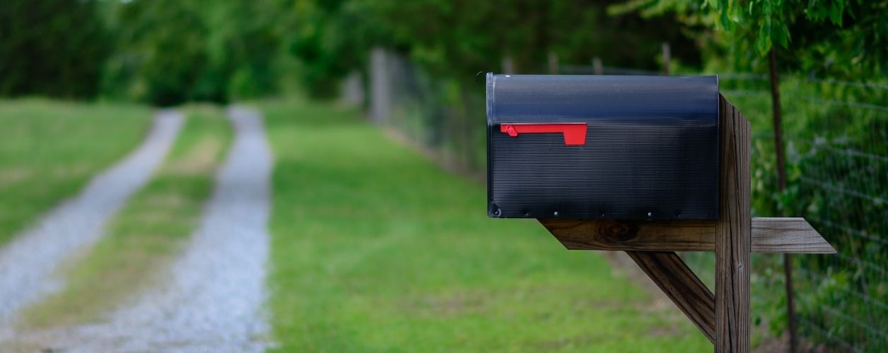 2025/08/mailbox-installation-11756373398.jpg