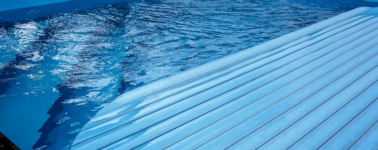 2025/08/pool-closing-services-11756366543.jpg