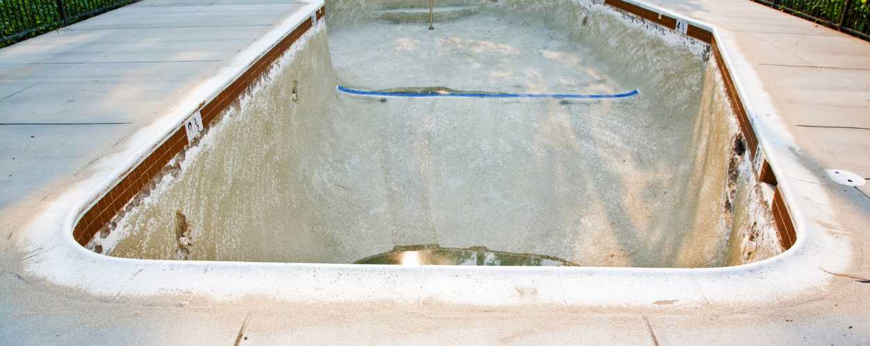 2025/08/pool-removal-companies-11756381857.jpg