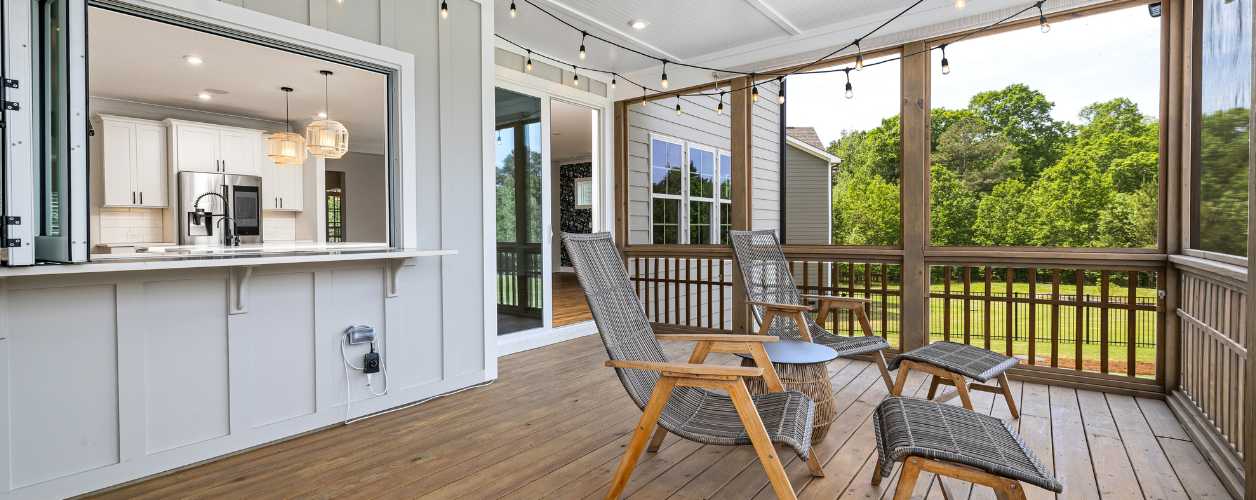 2025/08/porch-contractors-11756381397.jpg